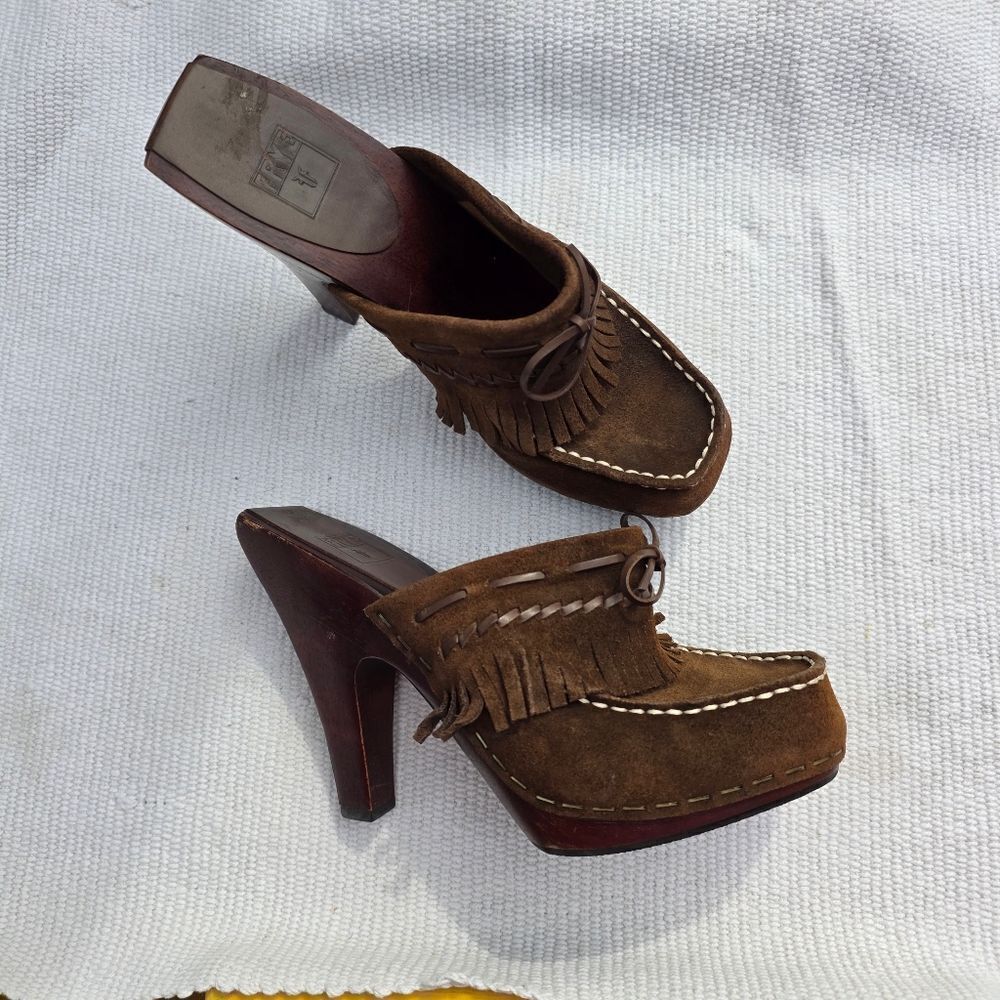 Frye vintage the Gemma heeled Fringed loafer style shoe chocolate brown